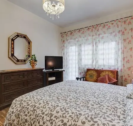 Adriana Apartman *